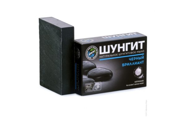 Deze organische Shungite zeep weegt 100 gram en is 100% natuurlijk. De zeep is uitermate geschikt voor mensen met huidproblemen te denken aan eczeem, psoriasis, dermatitis en overige. De Shungite zeep heeft een kalmerend effect en wordt aanbevolen door artsen. Een zeer gevoelige huid is ook gebaat bij het gebruik van deze zeep. De zeep verwijdert oude huidcellen en heeft een anti-oxiderend effect.Wij bevelen het gebruik van de Shungite zeep van harte aan! www.shungite-nederland.nl