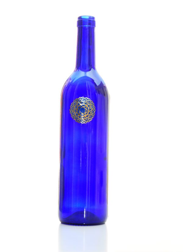 blauwe fles om zonnewater te programmeren Shungite Nederland