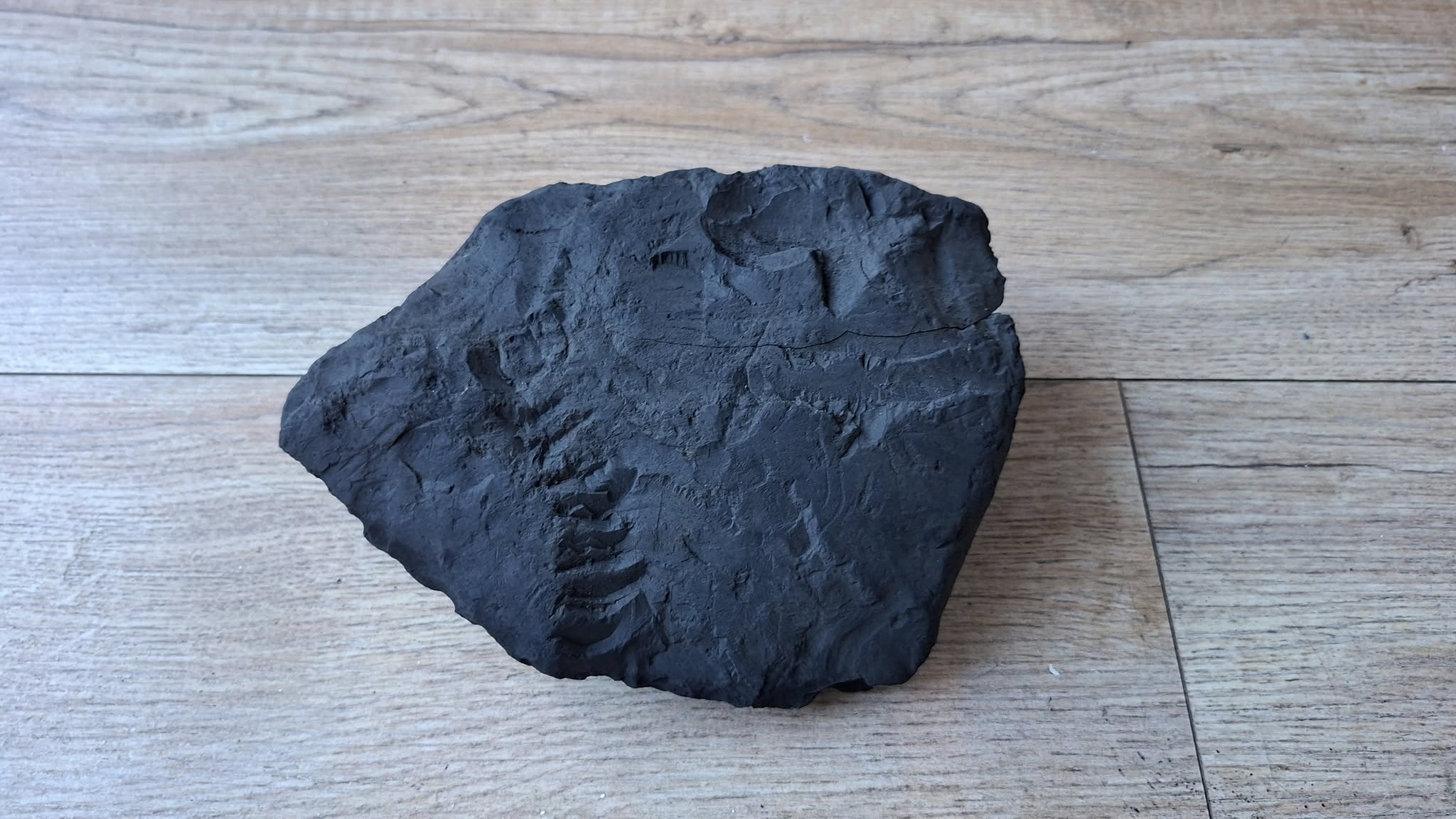 Grote Shungite Stenen 14 Grote Shungiet steen