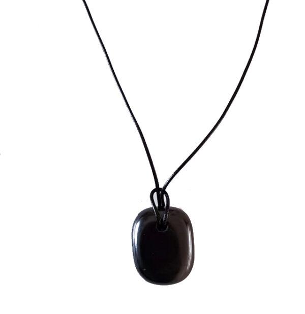 NIEUW BINNEN!! Robuuste gepolijste en getrommelde Shungite hanger maat small gewicht tussen de 10 en 15 gram